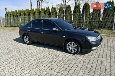 Седан Ford Mondeo 2004 в 
