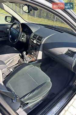 Седан Ford Mondeo 2004 в 