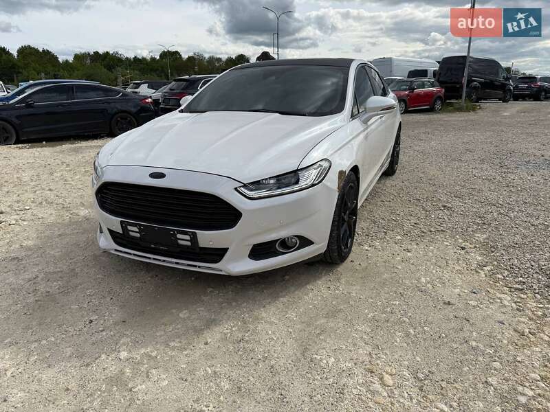 Седан Ford Mondeo 2015 в 