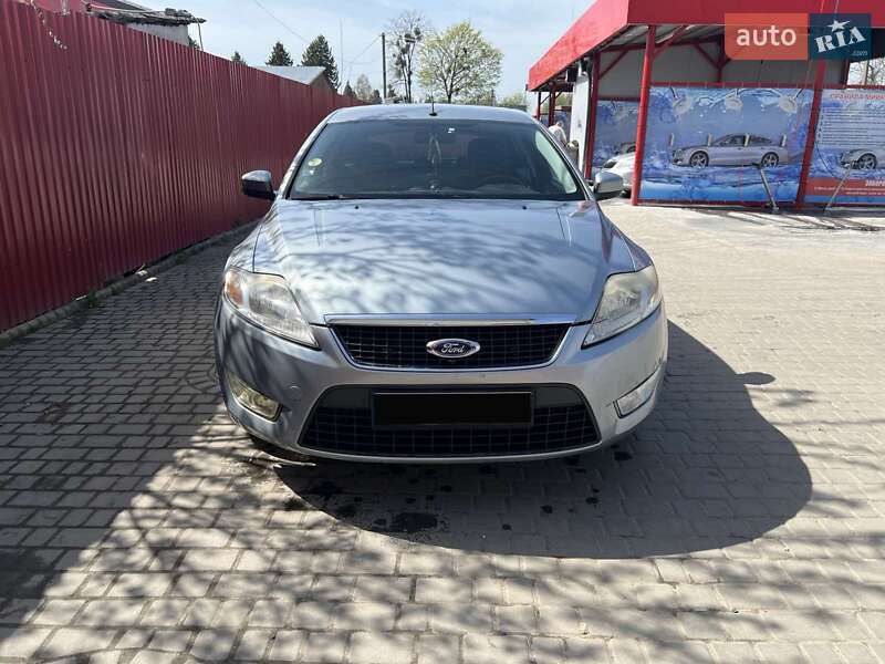 Лифтбек Ford Mondeo 2010 в Каменке-Бугской