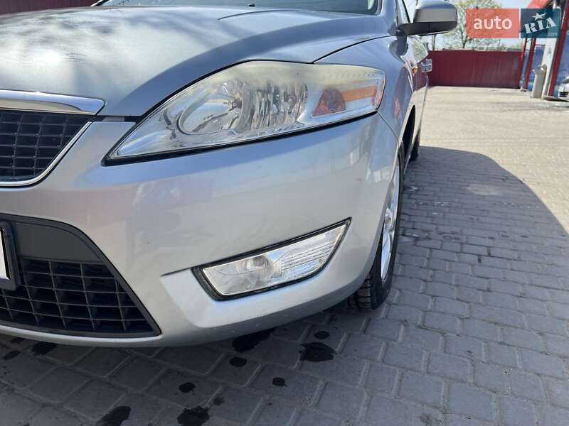 Лифтбек Ford Mondeo 2010 в Каменке-Бугской