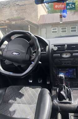 Седан Ford Mondeo 2004 в 