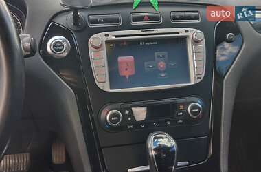 Седан Ford Mondeo 2011 в 