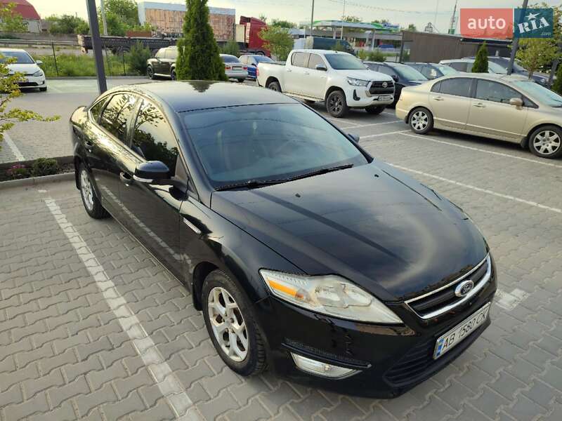 Седан Ford Mondeo 2011 в Виннице
