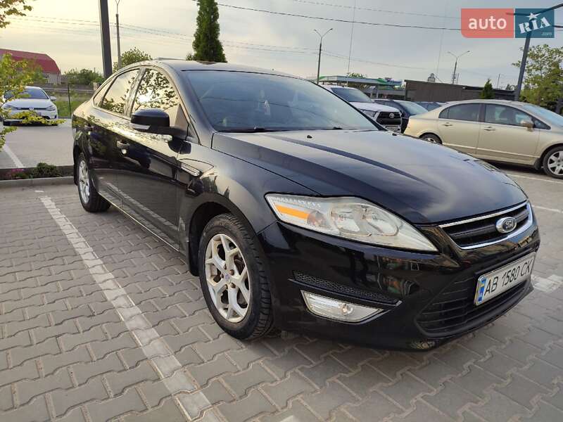 Седан Ford Mondeo 2011 в Виннице