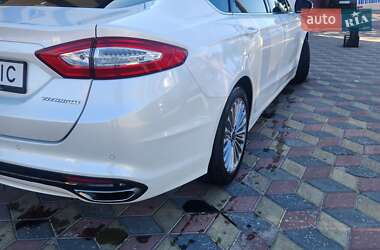 Седан Ford Mondeo 2015 в 