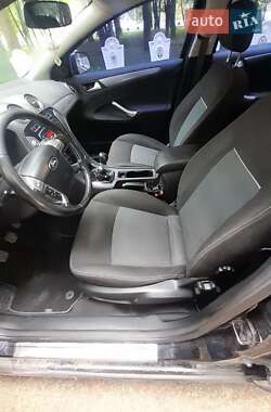 Седан Ford Mondeo 2011 в 