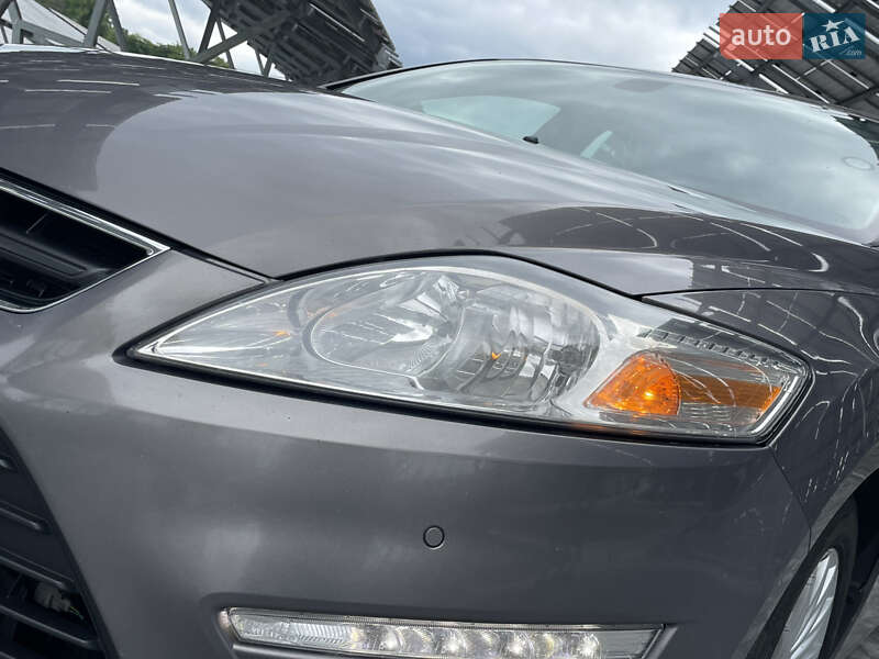 Лифтбек Ford Mondeo 2014 в Львове