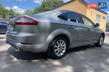 Седан Ford Mondeo 2011 в 