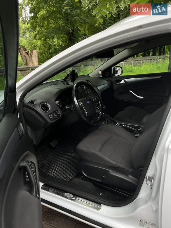 Універсал Ford Mondeo 2013 в Рівному