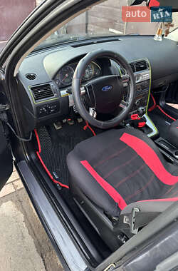 Ліфтбек Ford Mondeo 2006 в 