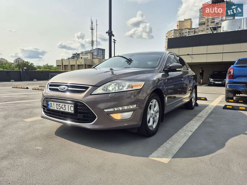 Седан Ford Mondeo 2011 в Киеве