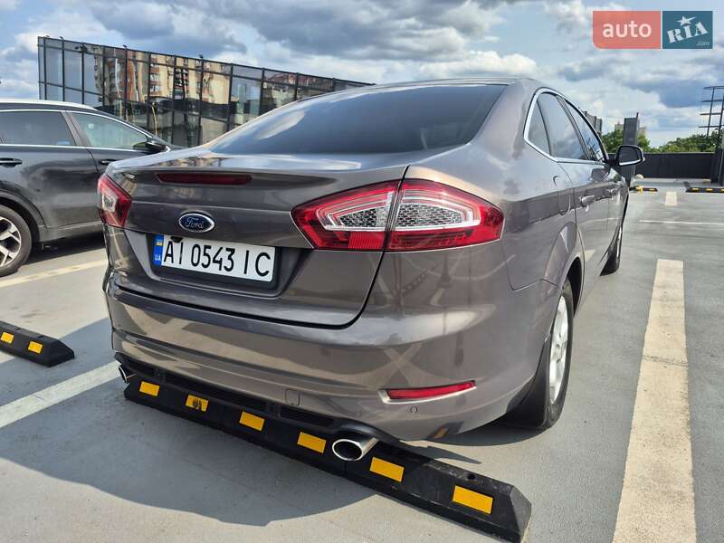 Седан Ford Mondeo 2011 в Киеве