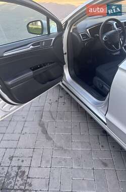 Лифтбек Ford Mondeo 2018 в 