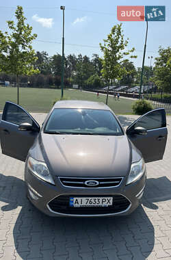 Седан Ford Mondeo 2011 в 