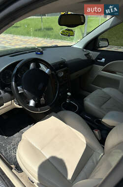 Седан Ford Mondeo 2001 в 