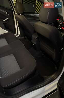 Лифтбек Ford Mondeo 2013 в 