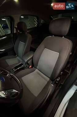 Лифтбек Ford Mondeo 2013 в 