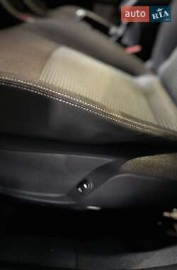 Лифтбек Ford Mondeo 2013 в 