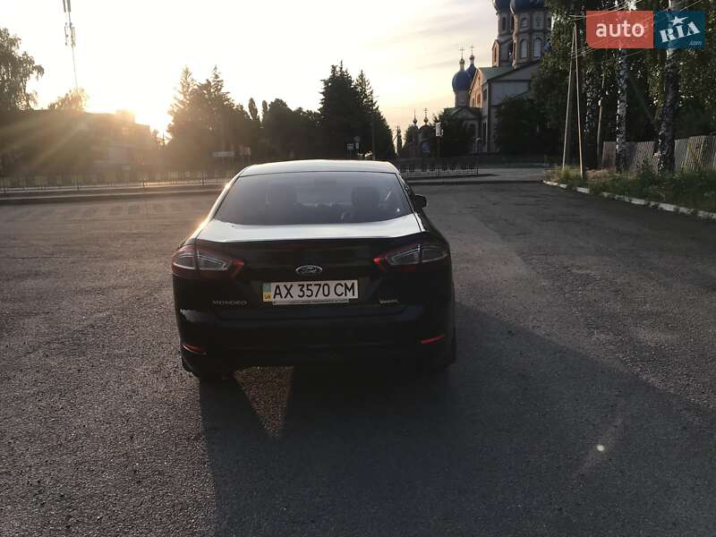 Седан Ford Mondeo 2011 в Первомайске