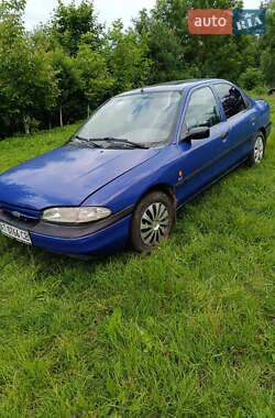 Седан Ford Mondeo 1994 в Отынии