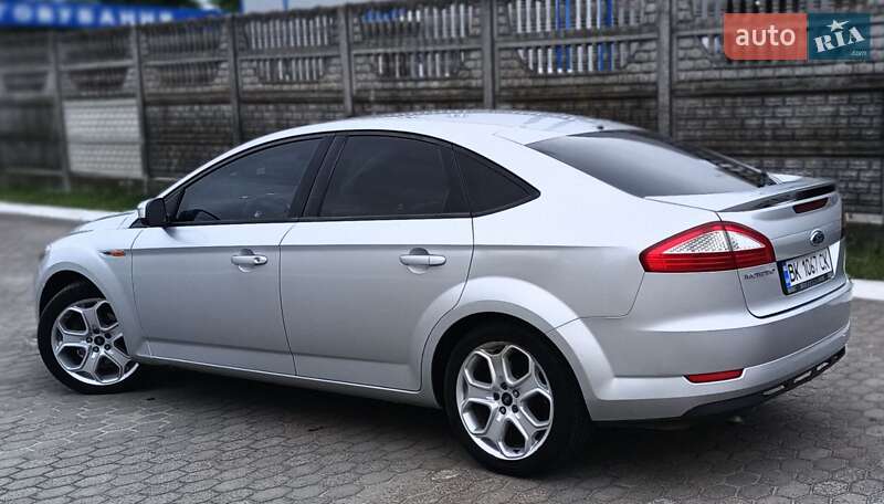 Лифтбек Ford Mondeo 2009 в Костополе