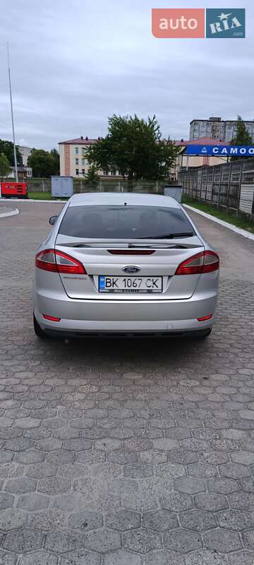 Лифтбек Ford Mondeo 2009 в Костополе