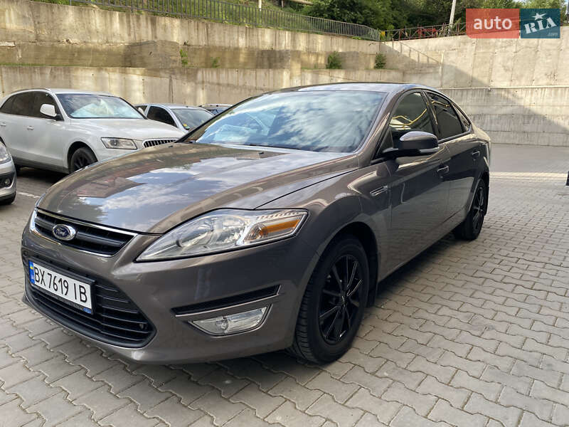 Седан Ford Mondeo 2011 в 