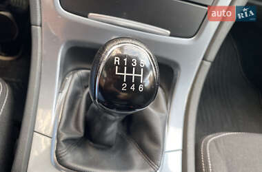 Седан Ford Mondeo 2011 в 