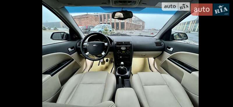 Седан Ford Mondeo 2000 в Каменец-Подольском
