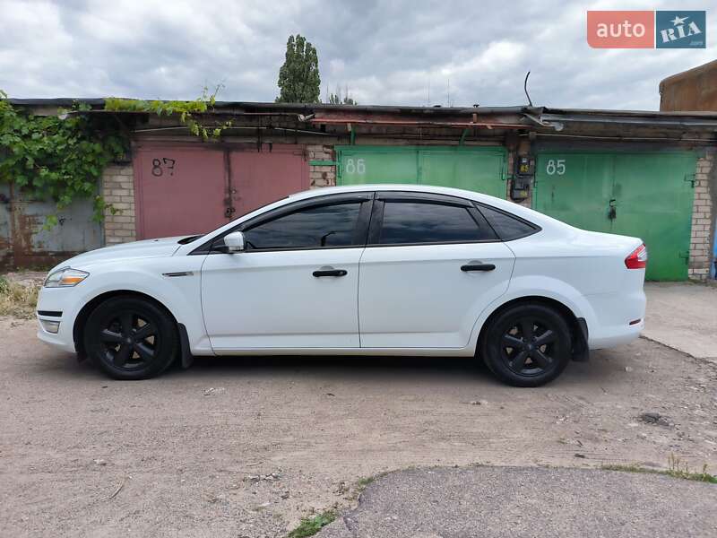 Седан Ford Mondeo 2011 в Днепре