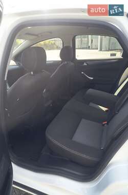 Седан Ford Mondeo 2011 в 
