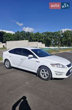 Ліфтбек Ford Mondeo 2013 в  фото 5 Ліфтбек Ford Mondeo 2013 в