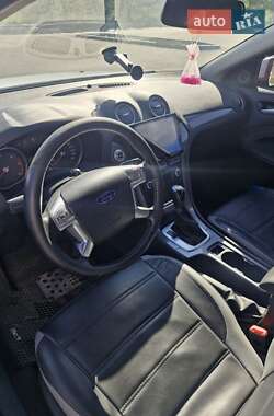 Ліфтбек Ford Mondeo 2013 в  фото 8 Ліфтбек Ford Mondeo 2013 в