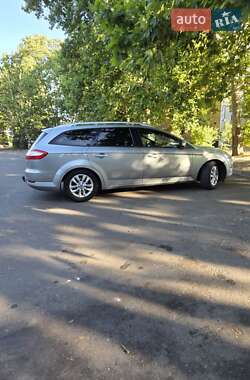 Универсал Ford Mondeo 2010 в 