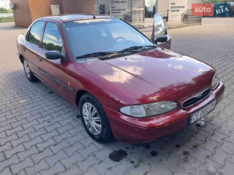 Лифтбек Ford Mondeo 1994 в Черновцах