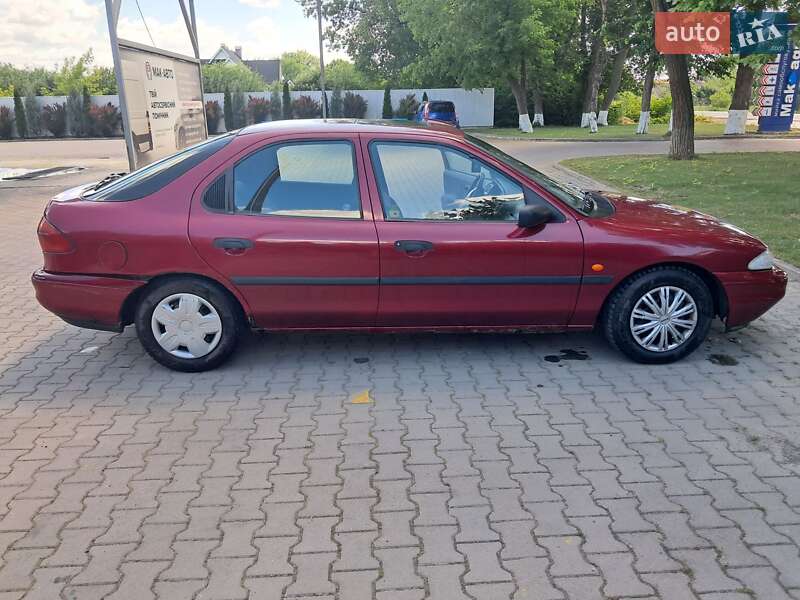 Лифтбек Ford Mondeo 1994 в Черновцах