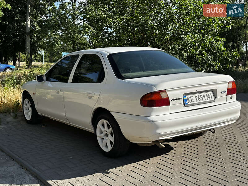 Седан Ford Mondeo 1994 в Запорожье