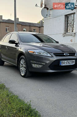 Лифтбек Ford Mondeo 2013 в 