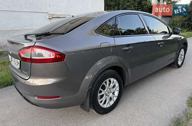 Лифтбек Ford Mondeo 2013 в 
