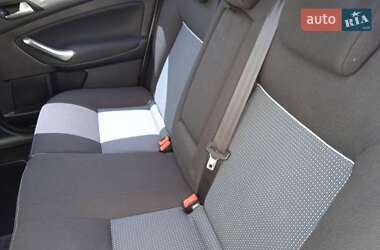 Седан Ford Mondeo 2012 в 