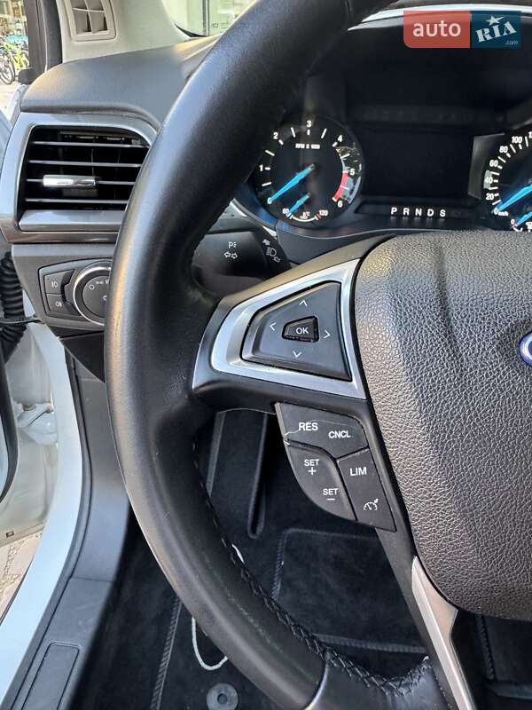 Седан Ford Mondeo 2019 в Ужгороде