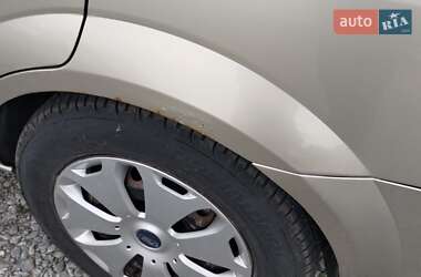Седан Ford Mondeo 2004 в 