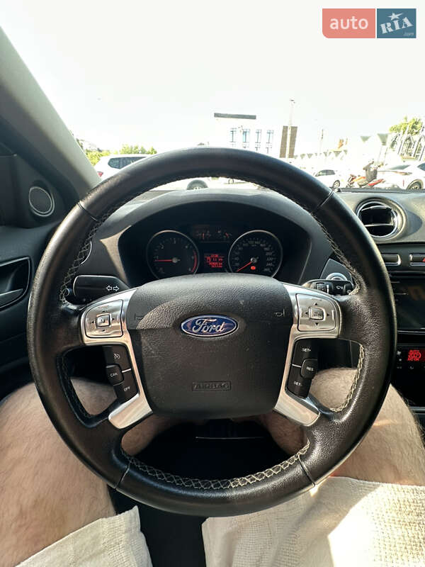 Седан Ford Mondeo 2012 в Киеве