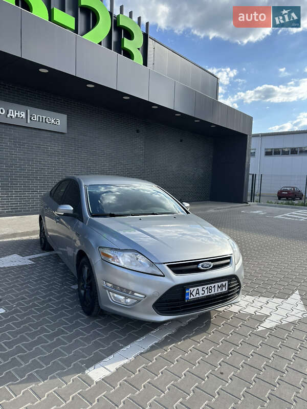 Седан Ford Mondeo 2012 в Киеве