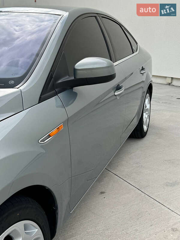 Седан Ford Mondeo 2007 в Луцьку