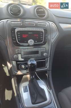 Седан Ford Mondeo 2010 в 