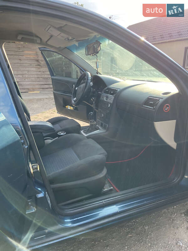 Седан Ford Mondeo 2005 в Снигиревке