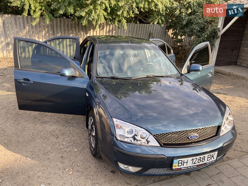 Седан Ford Mondeo 2005 в Снигиревке