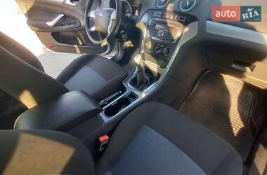 Седан Ford Mondeo 2013 в 